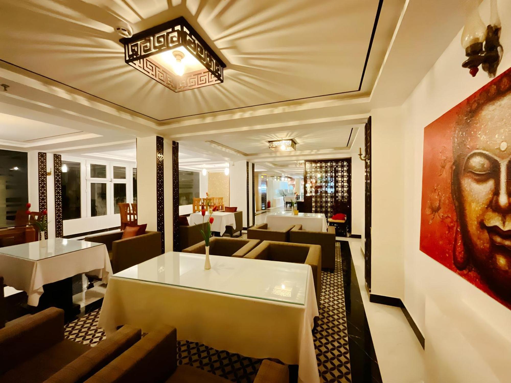 Viet Nam Hotel Hue Esterno foto